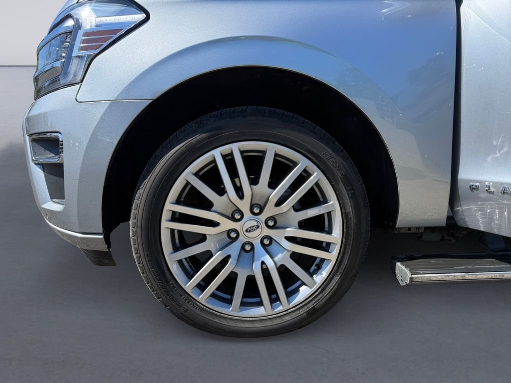 Used 2023 Silver Ford Platinum image 10