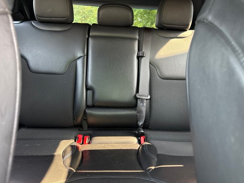 Used 2023 Blue Jeep Latitude image 23
