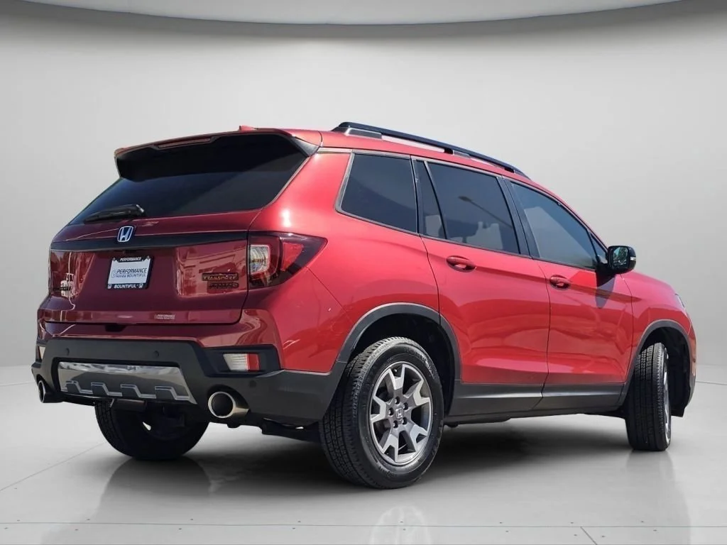 Used 2023 Radiant Red Metallic II Honda TrailSport image 29