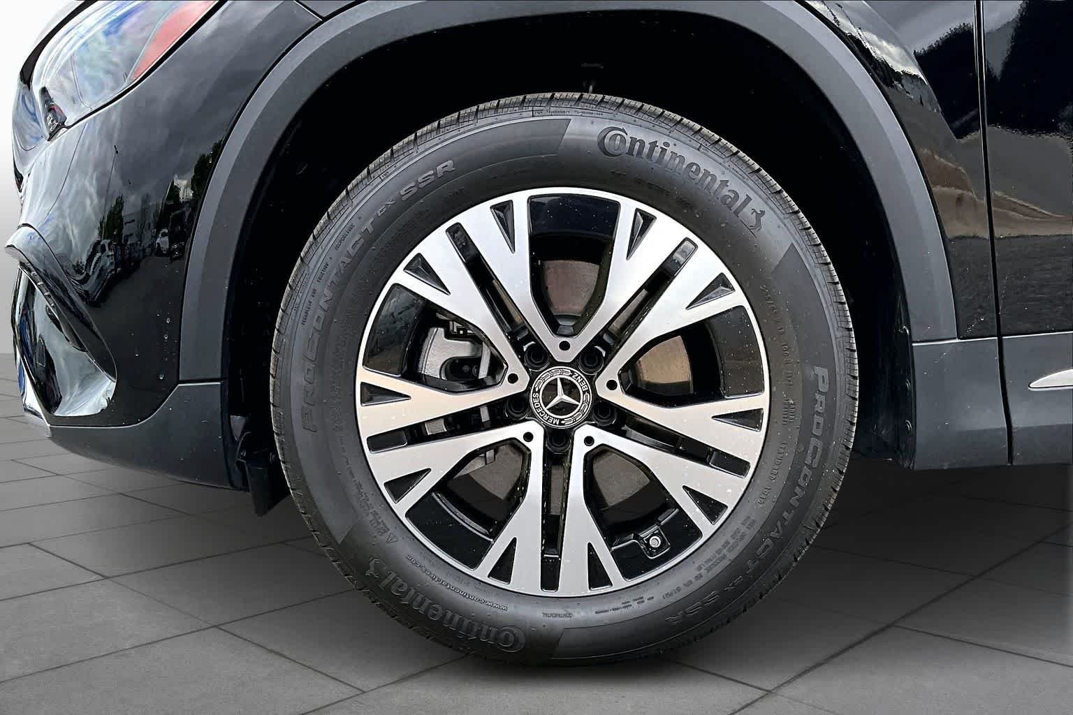 Certified Used 2025 Night Black Mercedes-Benz GLA 250 image 11