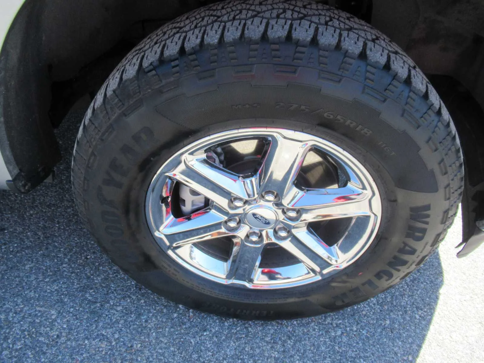 Certified Used 2025 Iconic Silver Ford XLT image 10