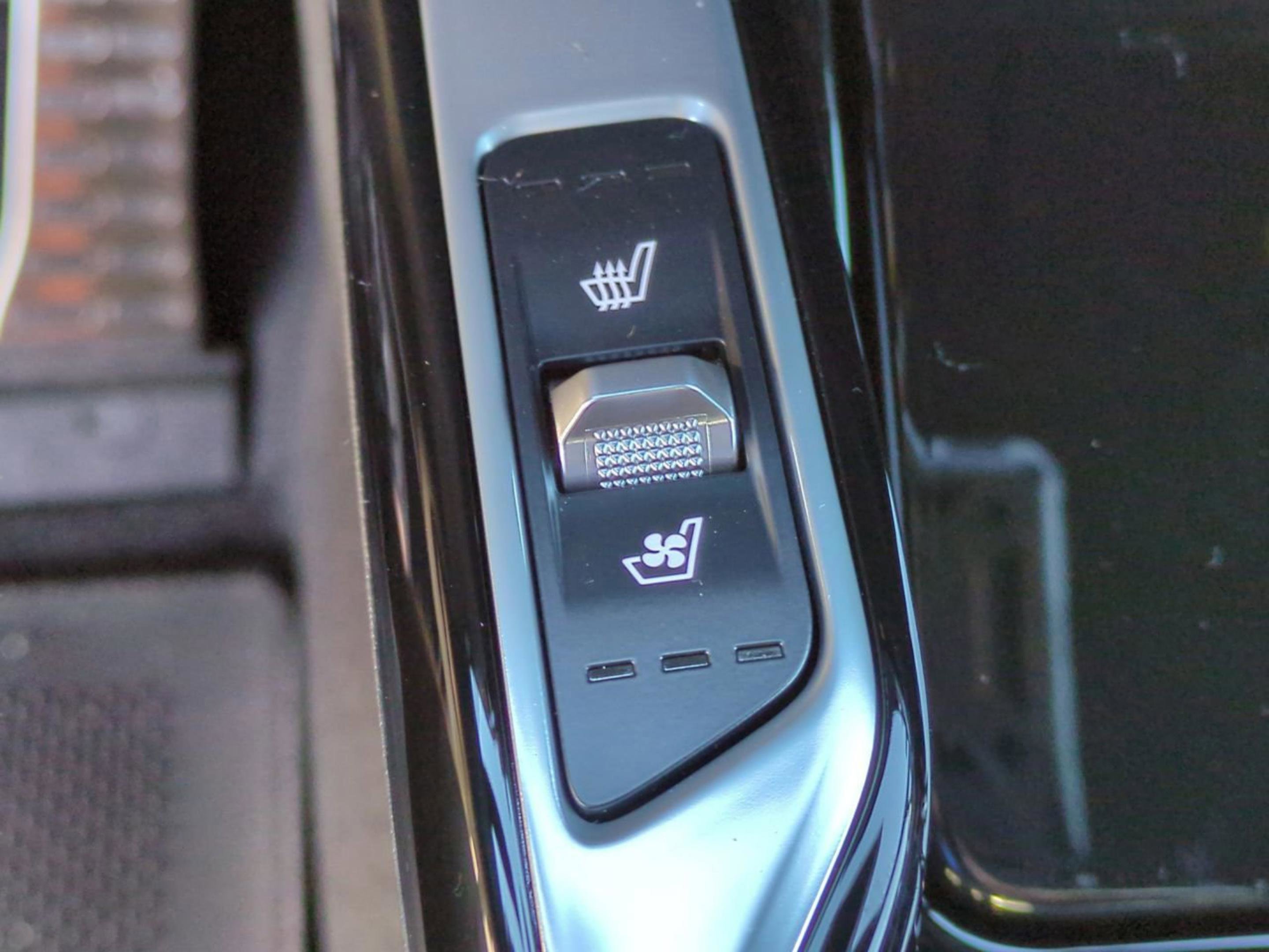 New 2026 Snow White Pearl Kia X-Line SX Prestige AWD image 29