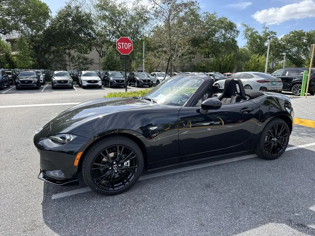 2026 Mazda MX-5 Miata Club - Photo 10