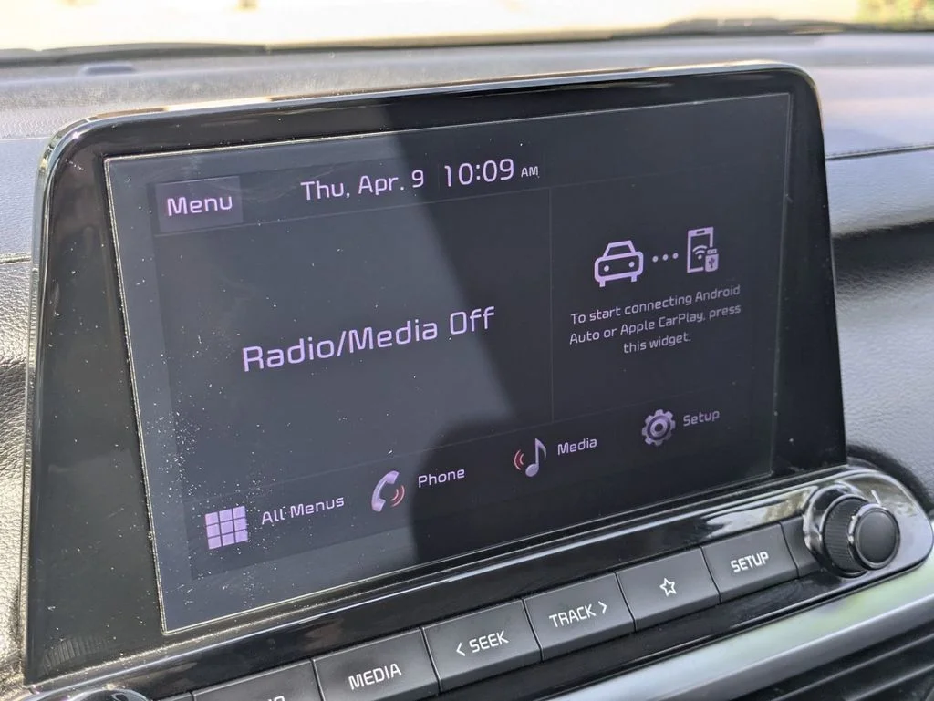 Used 2023 Gray Kia LXS image 18