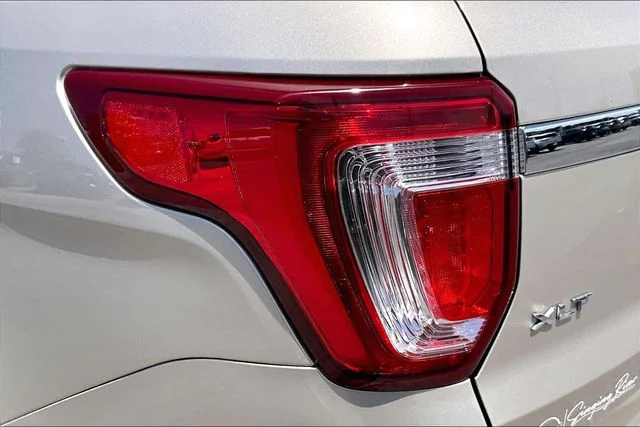 Used 2017 Gold Ford XLT image 20