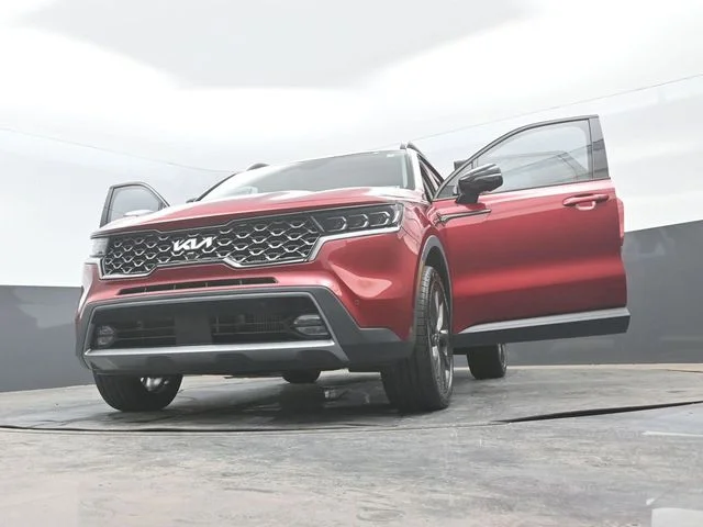 Used 2023 Passion Red Tintcoat Kia X-Line SX Prestige image 33