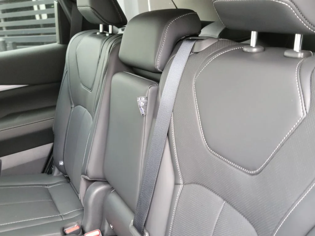 New 2027 HARBOR GRAY INFINITI Luxe FWD image 11