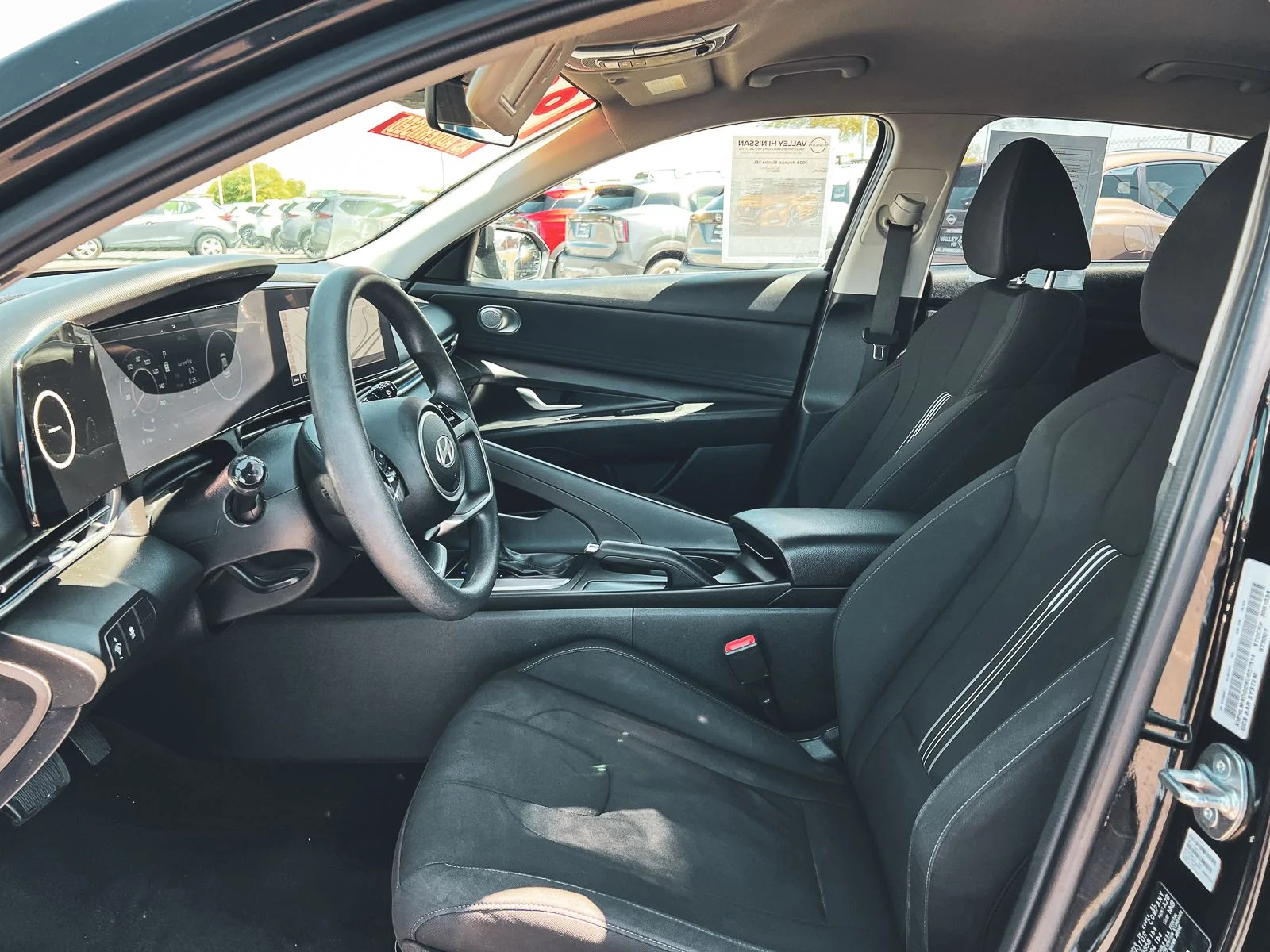 2024 Hyundai Elantra SEL - Photo 18