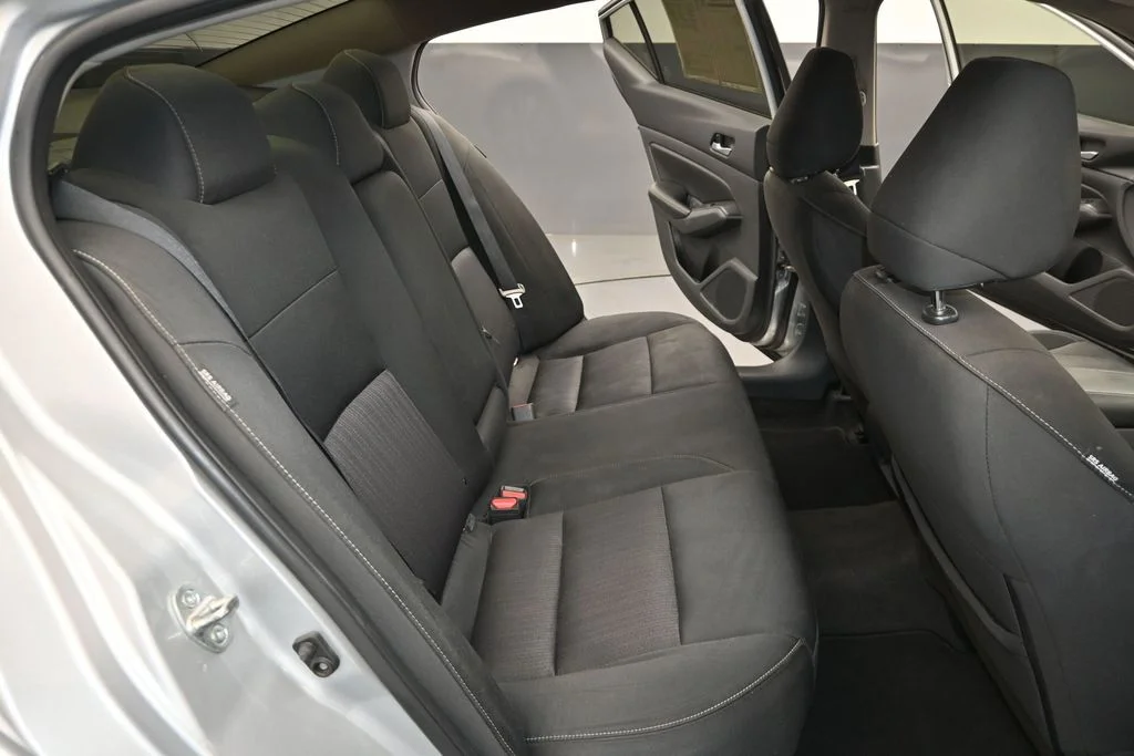 Used 2022 Silver Nissan 2.5 SV image 29