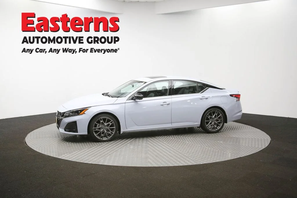 Used 2023 Gray Nissan 2.0 SR image 57