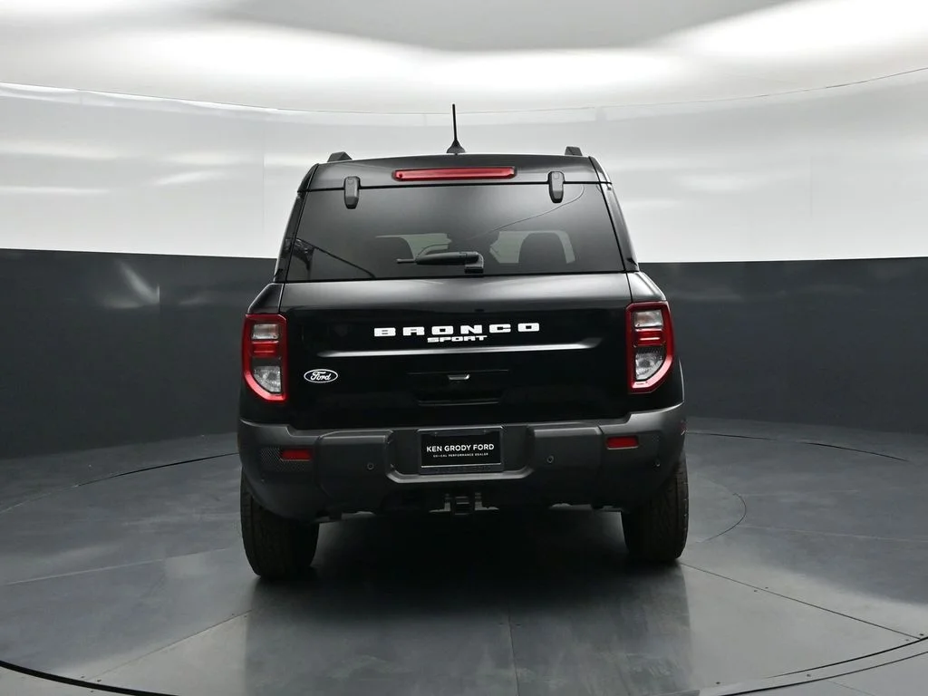 New 2026 Shadow Black Ford Badlands image 25