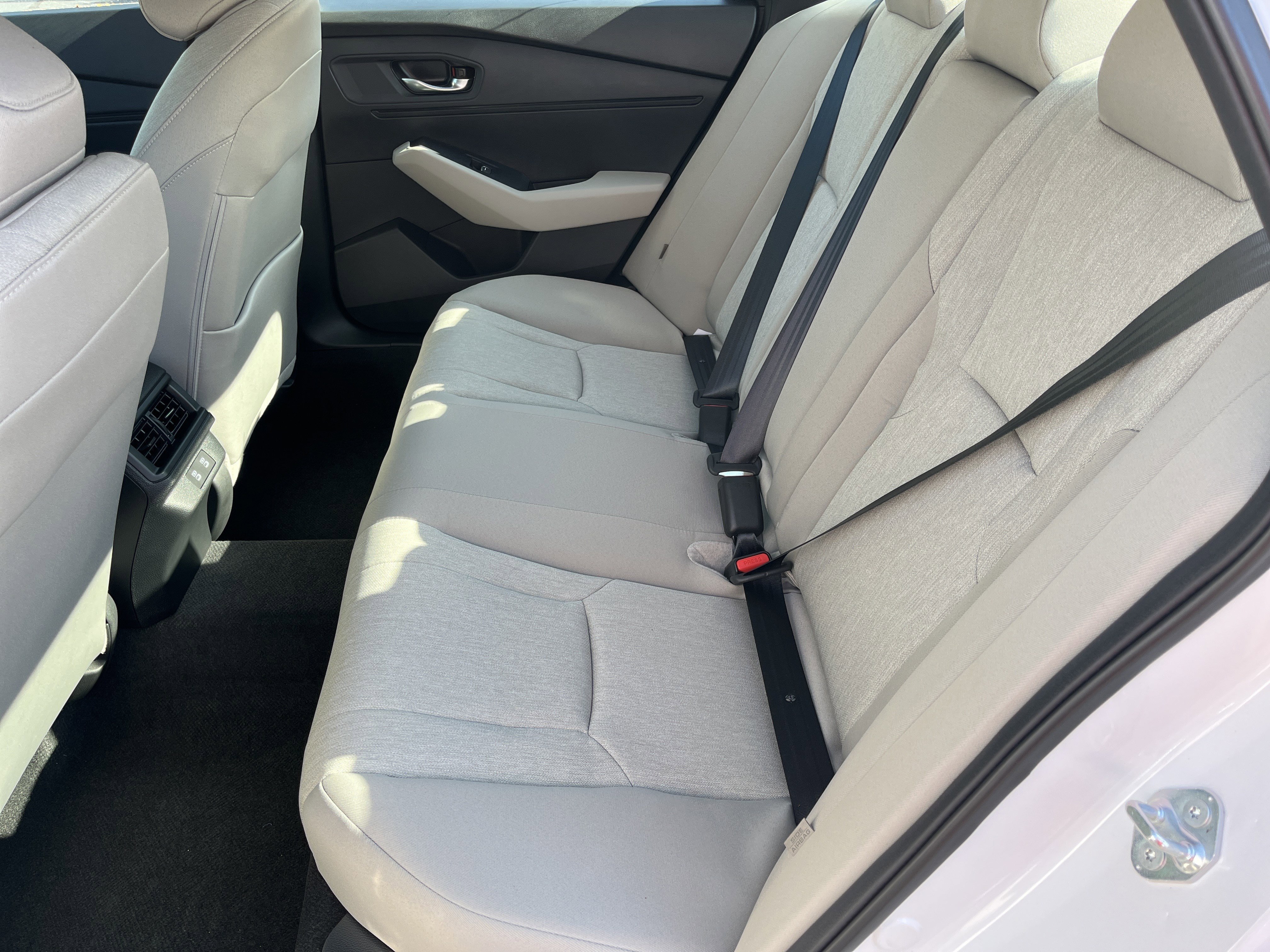 2025 Honda Accord SE - Photo 18