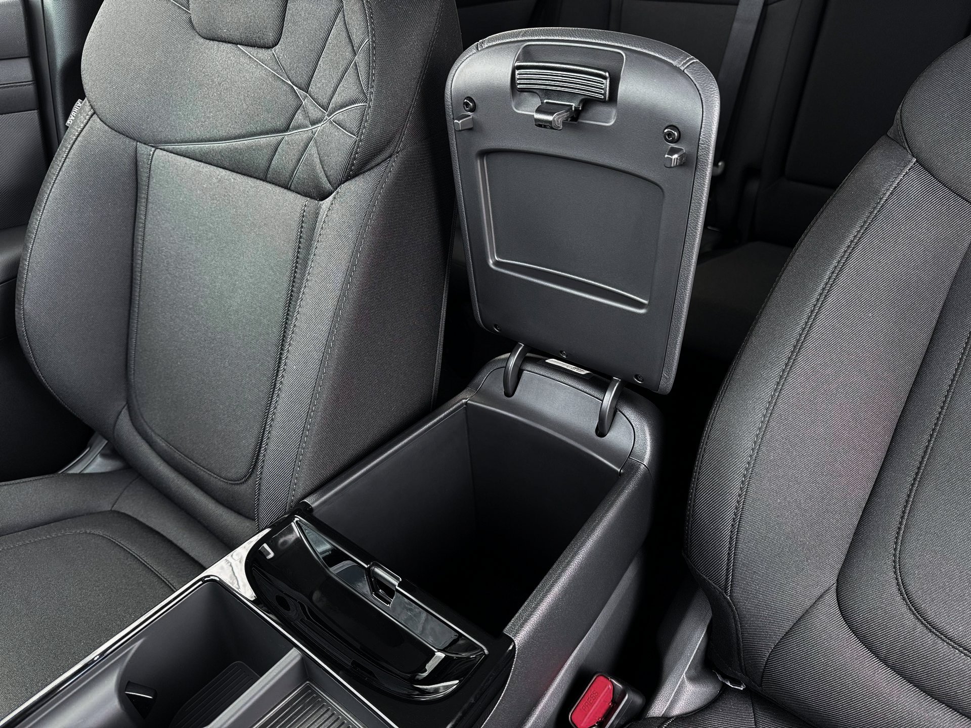 New 2026 Ash Black Hyundai SEL AWD image 19