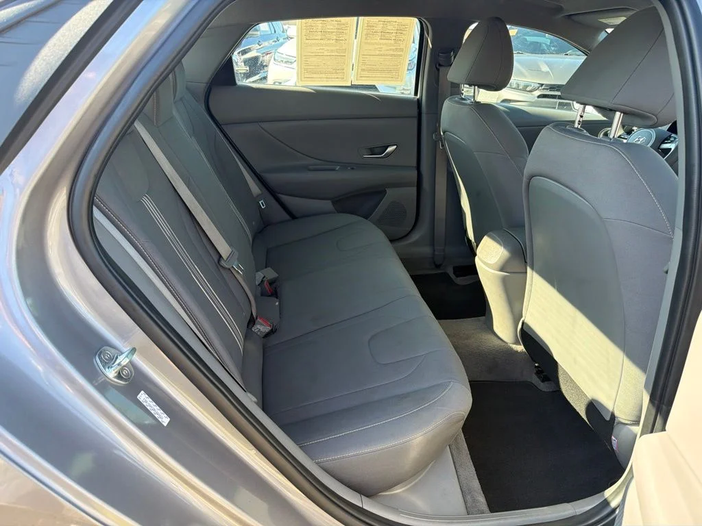 Used 2022 Silver Hyundai SEL image 20