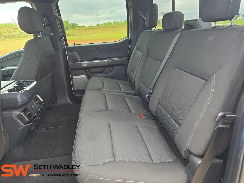 Used 2021 White Ford XLT image 15