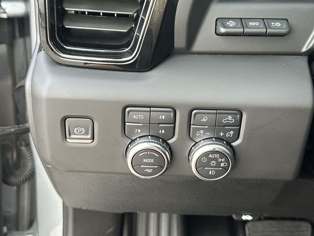 2024 GMC Sierra 2500HD AT4X - Photo 18