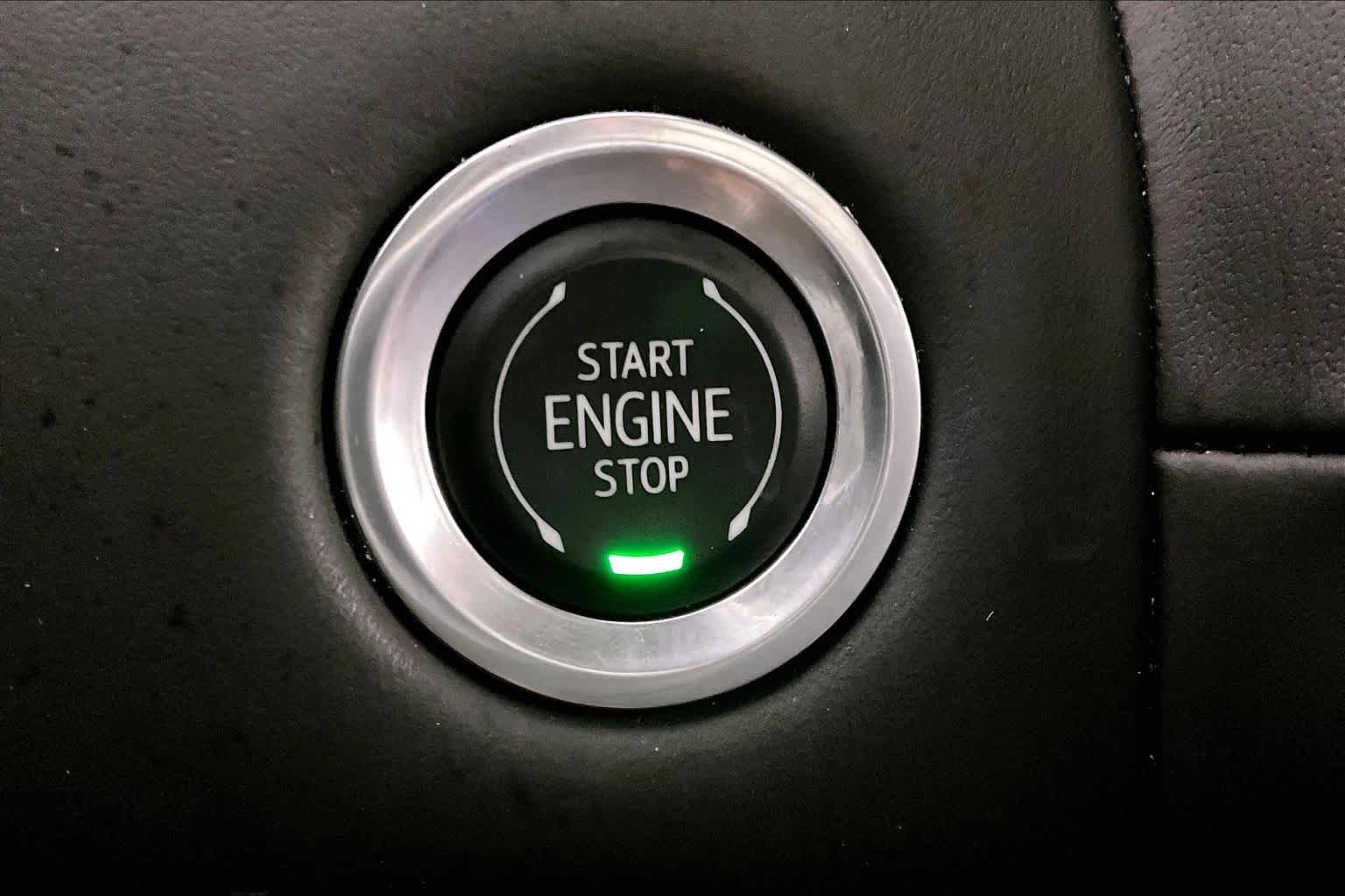 Used 2023 Sterling Metallic GMC Denali Ultimate image 30