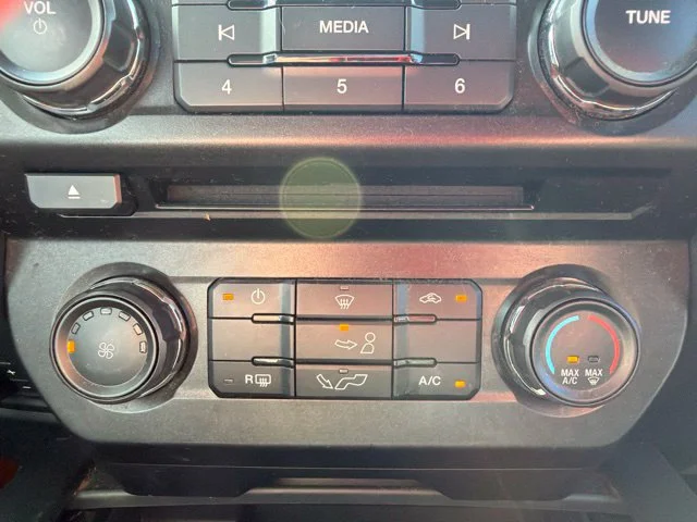 Used 2018 Blue Ford XL image 38