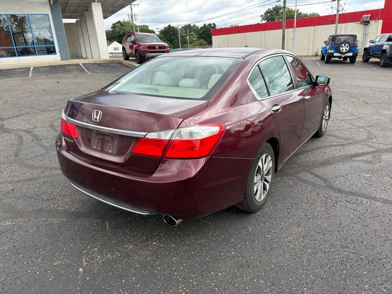 Used 2013 Red Honda LX image 6