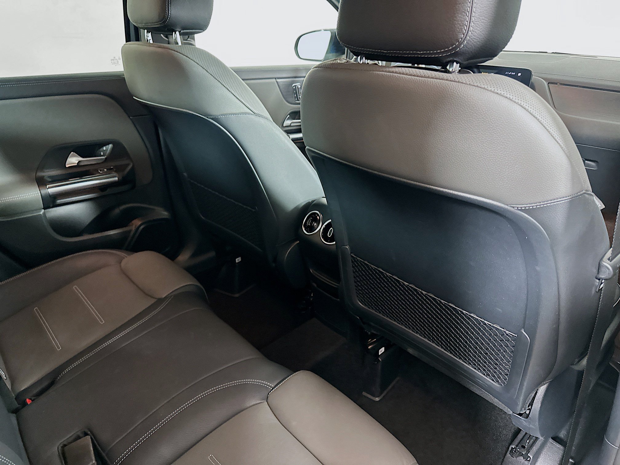 Used 2022 Denim Blue Metallic Mercedes-Benz GLA 250 image 27