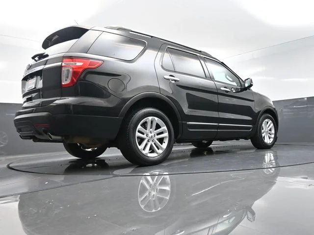 Used 2015 Black Ford XLT image 49
