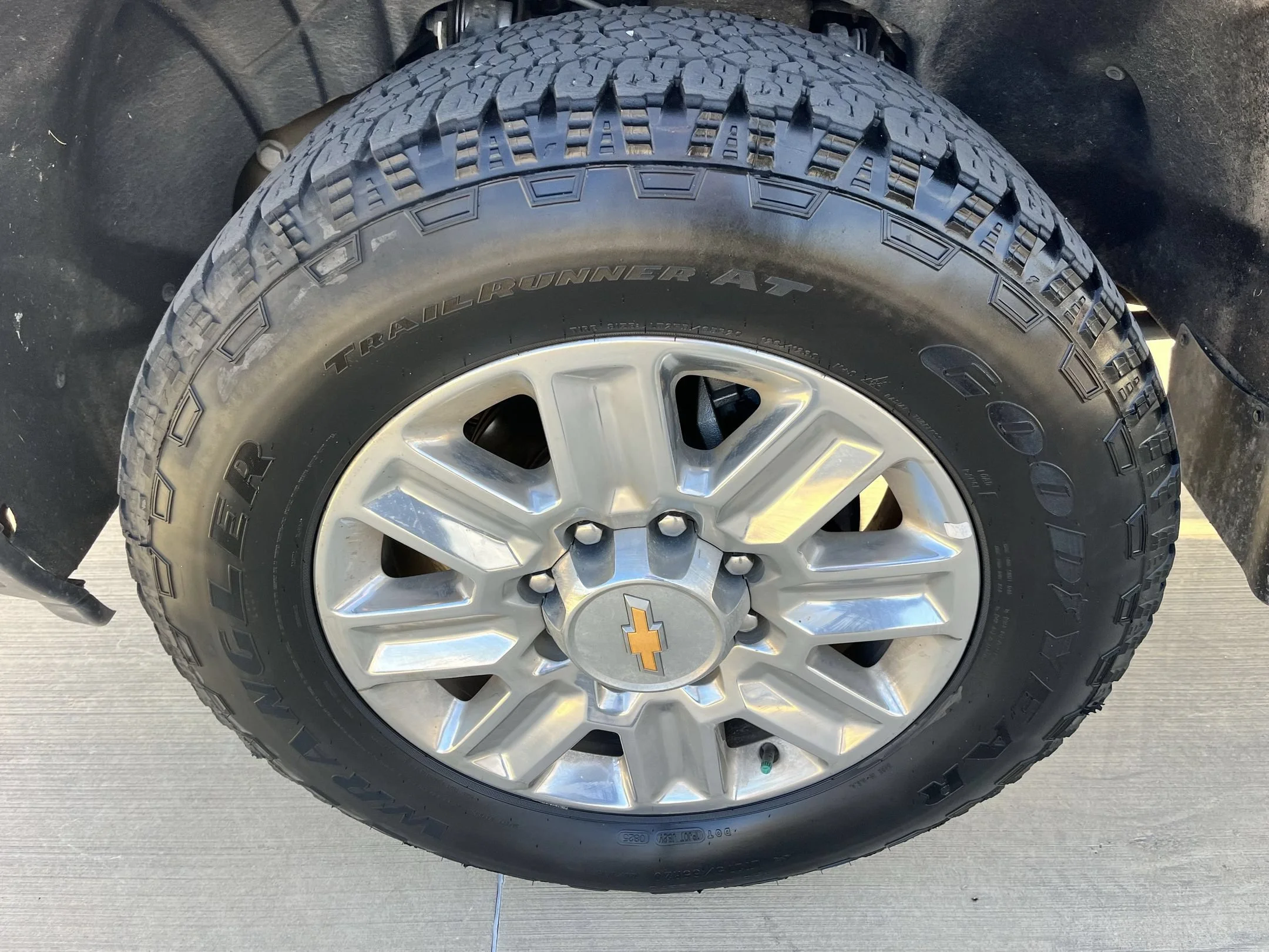 Used 2025 Black Chevrolet High Country image 32