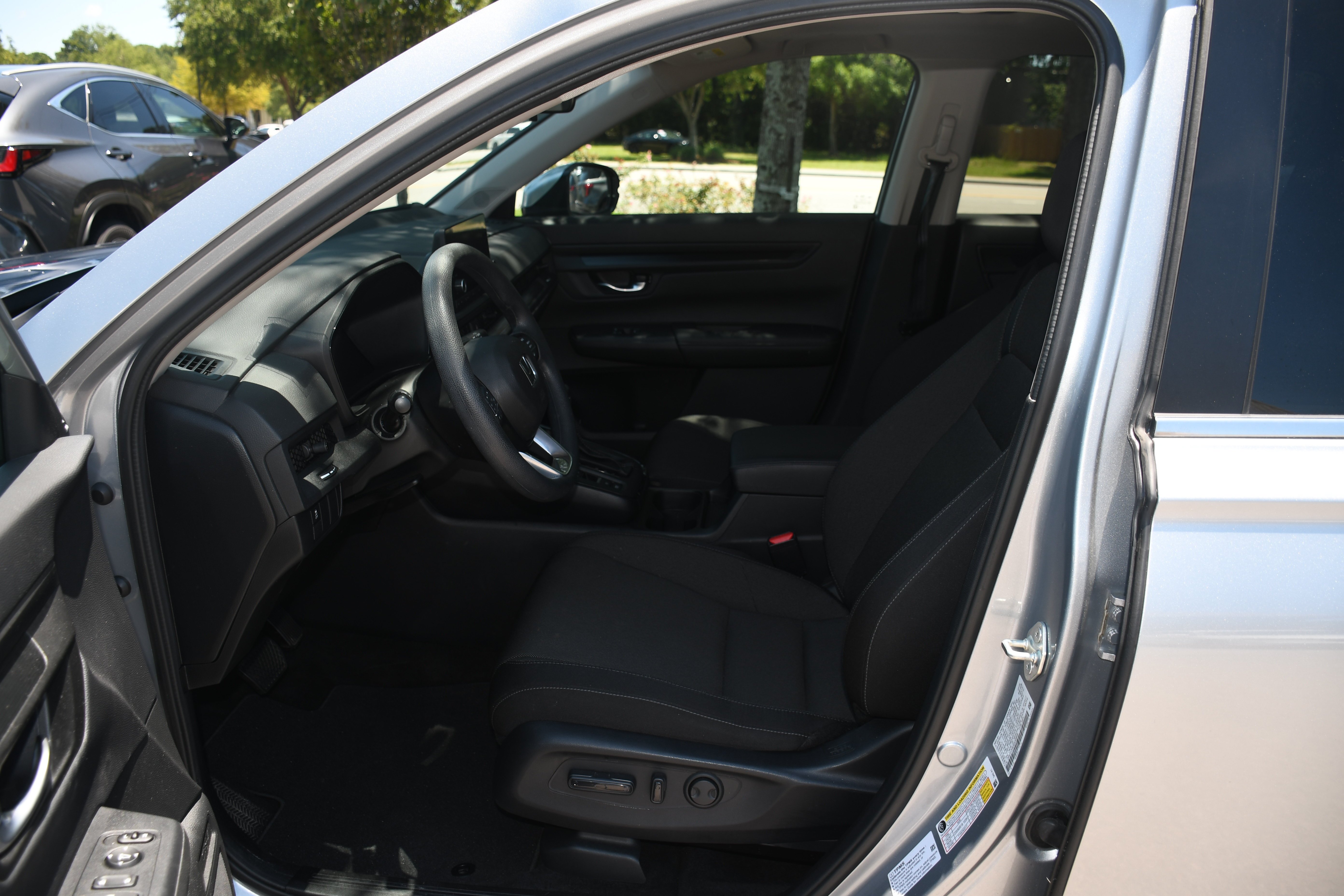 Used 2025  Honda EX image 4