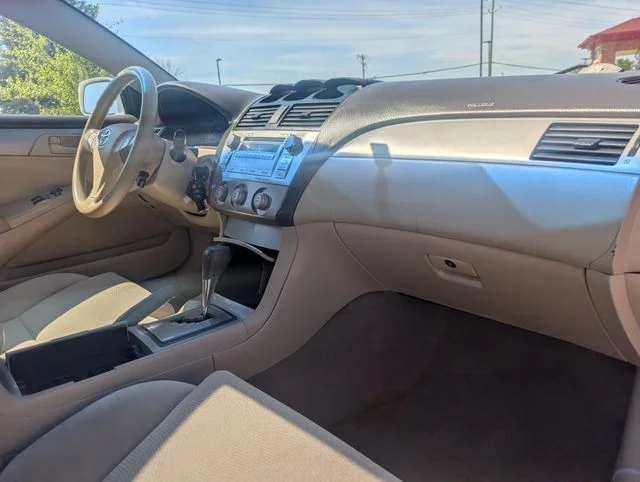 Used 2008 White Toyota  image 18