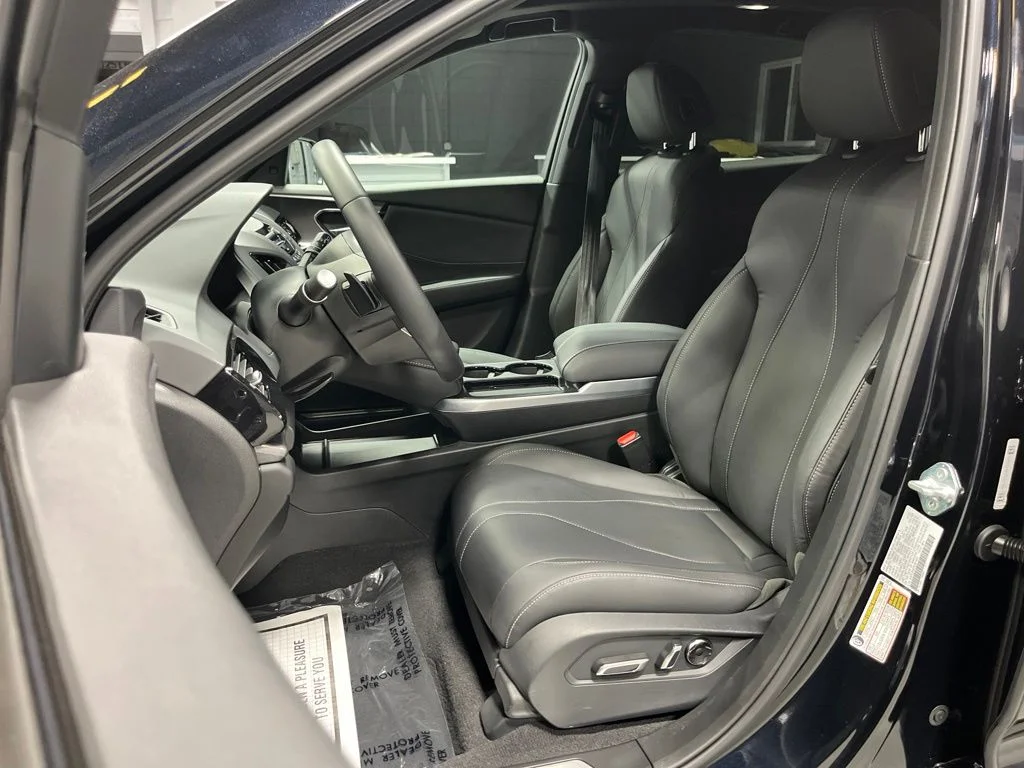 Used 2026 Majestic Black Pearl Acura Base image 12