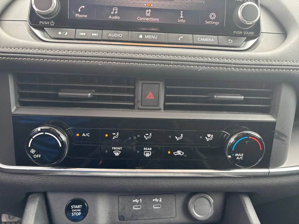 Used 2025 Gray Nissan S image 23