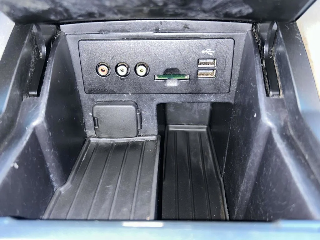 Used 2013 Black Ford XLT image 22