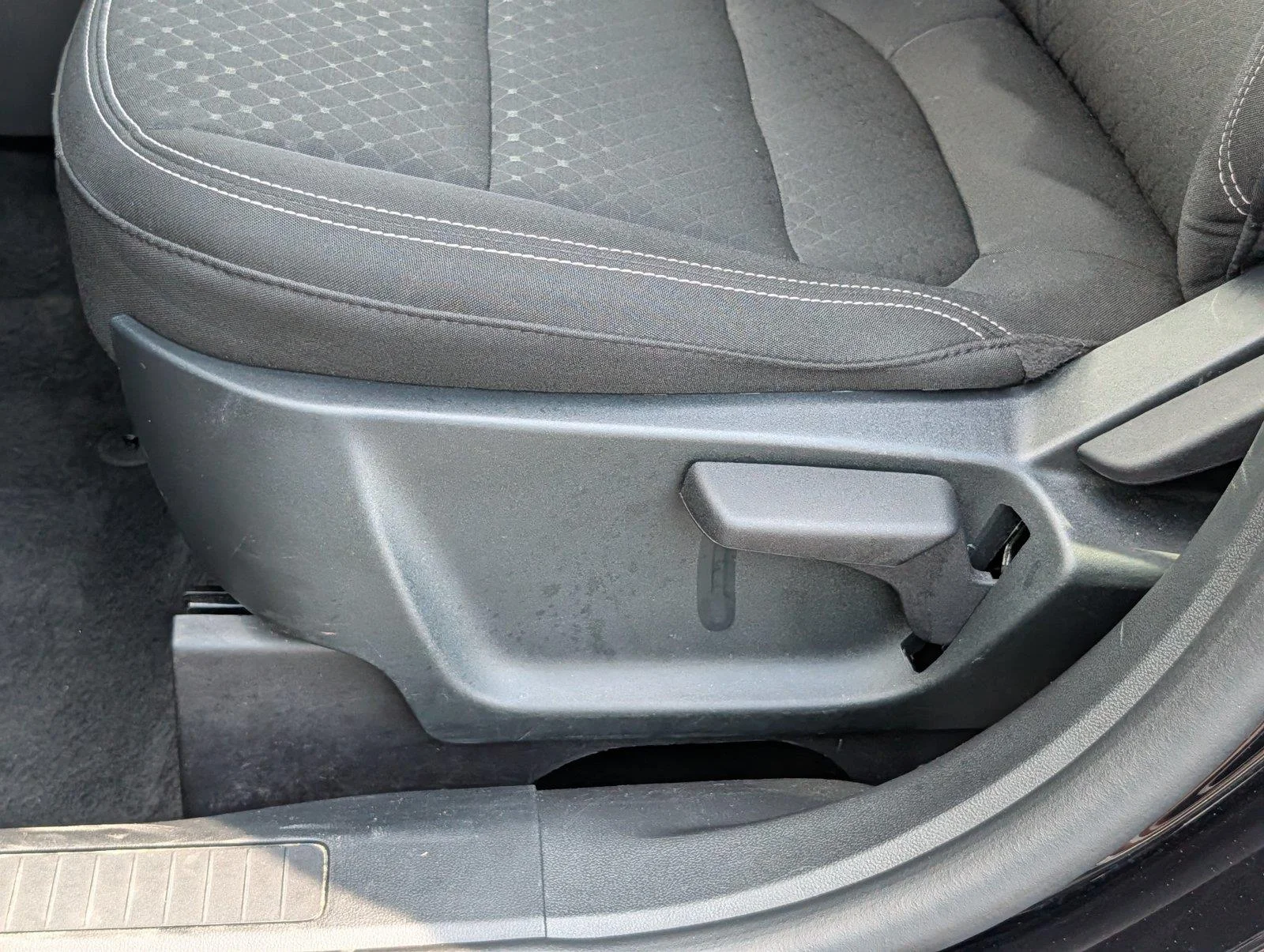 Used 2025 Agate Black Ford Active image 11