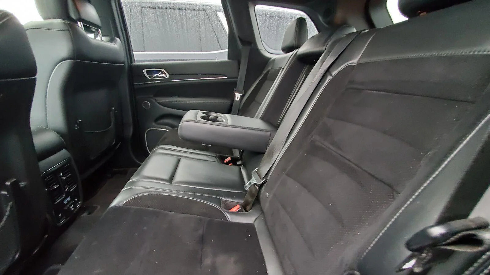 Used 2015 Deep Cherry Red Crystal Pearlcoat Jeep SRT image 5