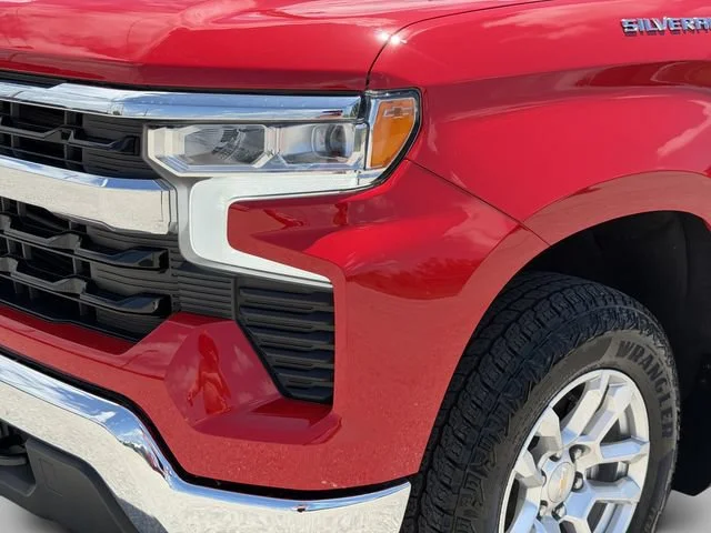 Used 2025 Red Hot Chevrolet LT (2FL) image 13