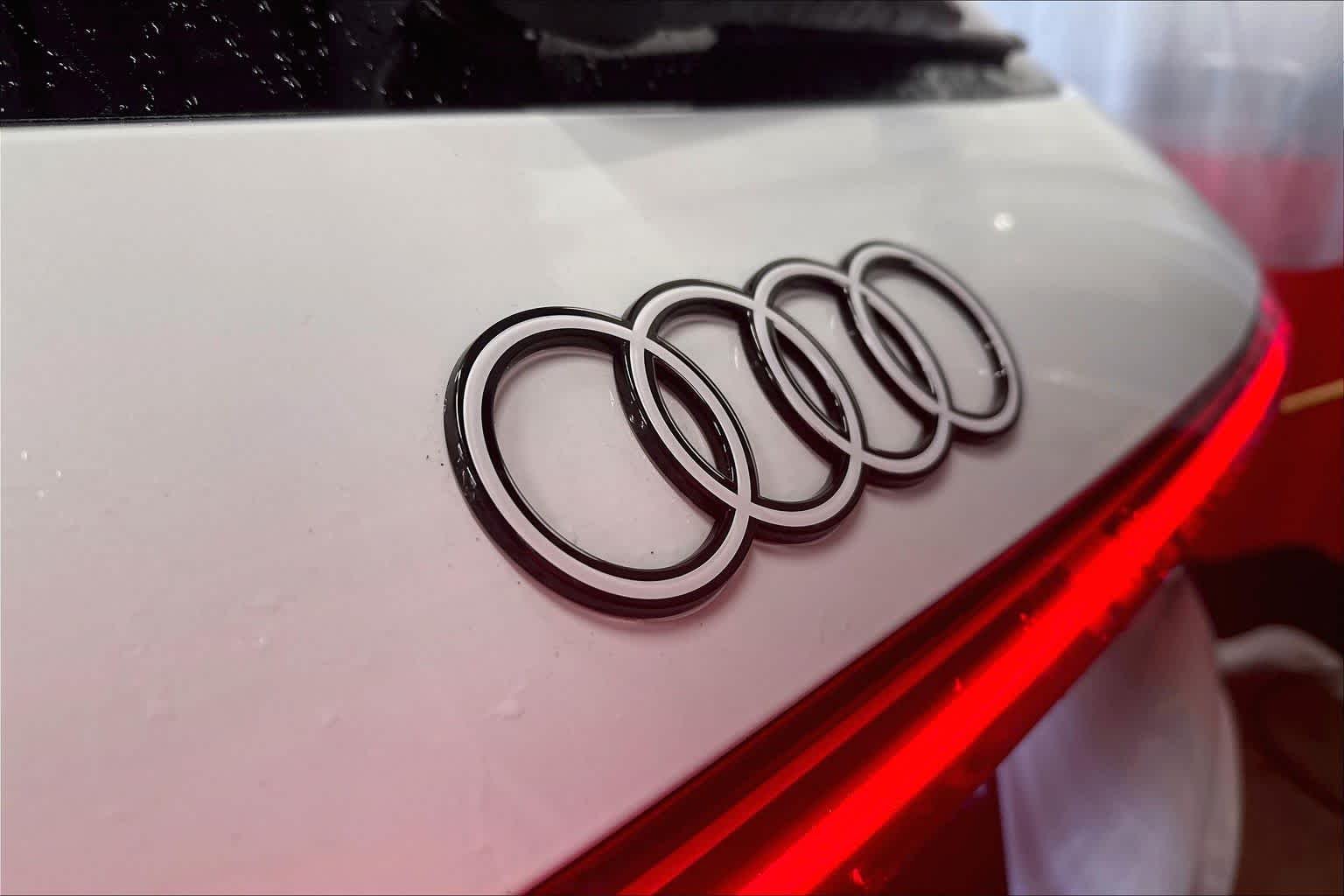 Used 2025 Glacier White Metallic Audi Premium Plus image 31