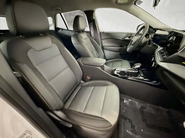 New 2026 Summit White Chevrolet LT image 28