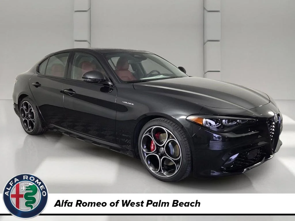 New 2026 Vulcano Black Metallic Alfa Romeo Base image 1