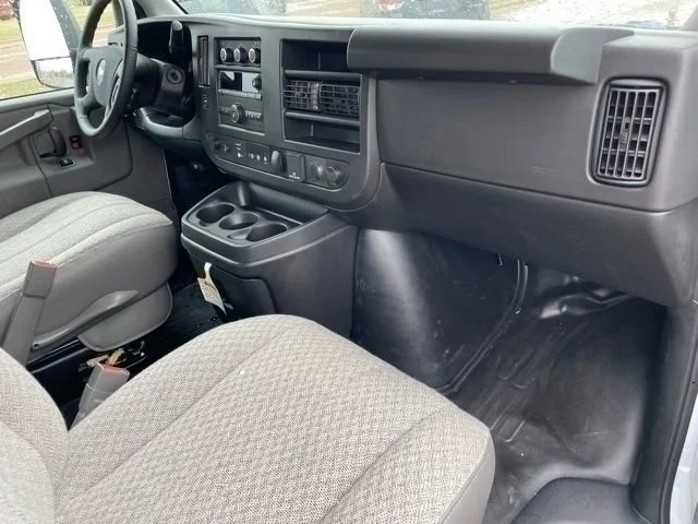 New 2023 Summit White Chevrolet Work Van image 16