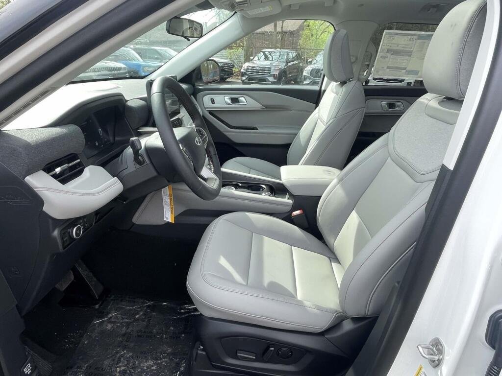 New 2026 Star White Metallic Tri-Coat Ford Active w/200A Pkg image 17