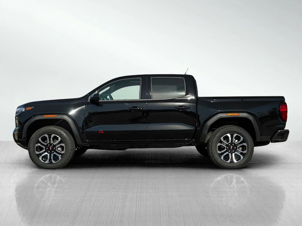 New 2026 Onyx Black GMC AT4 image 4
