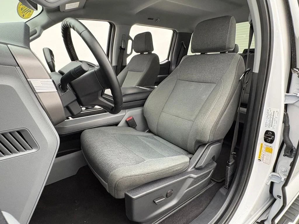 Used 2024 Oxford White Ford XLT image 16