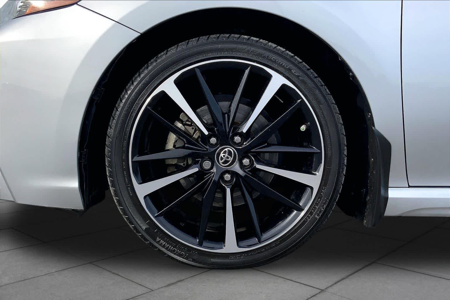 Used 2019 Celestial Silver/Midnight Black Metallic Toyota XSE image 11
