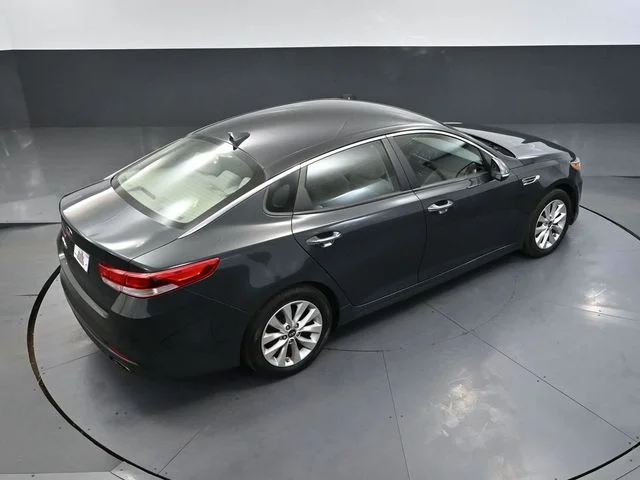 Used 2016 Green Kia LX image 47