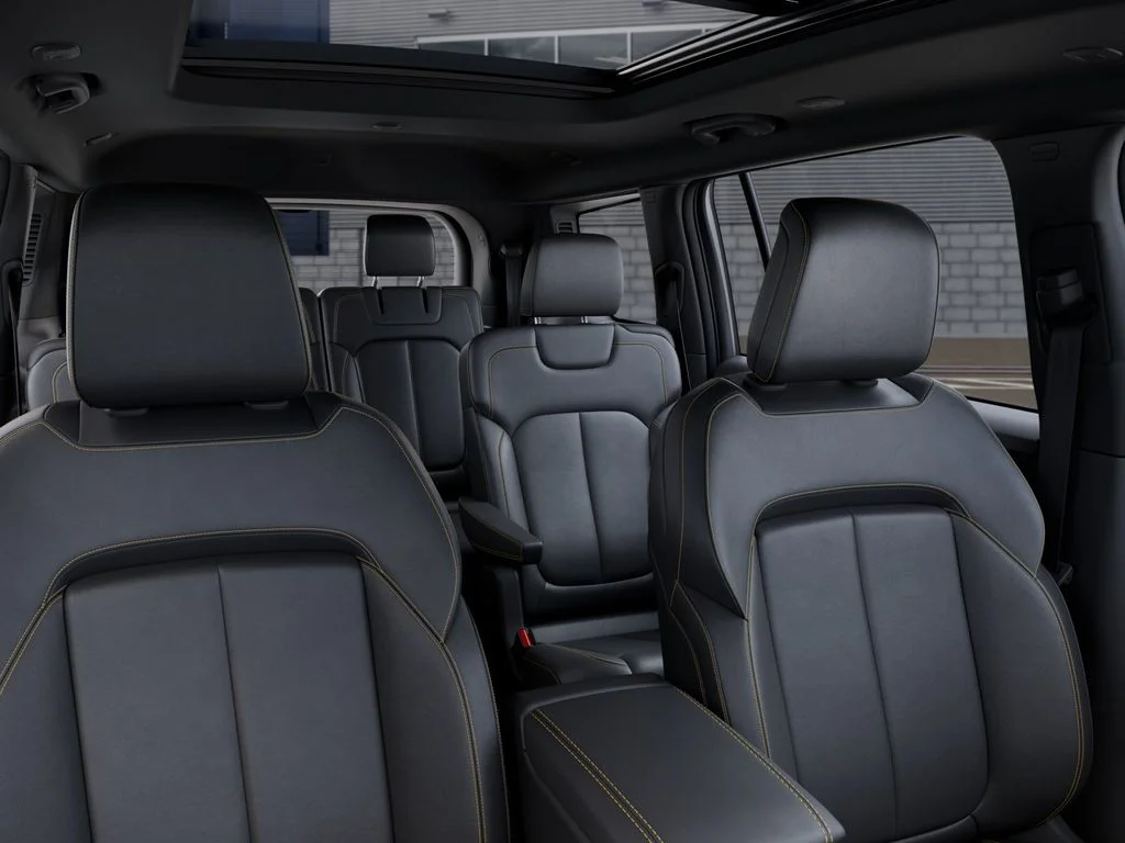 New 2026 Silver Zynith Exterior Paint Jeep Limited image 26