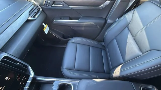 New 2026 Sterling Metallic GMC Elevation image 12