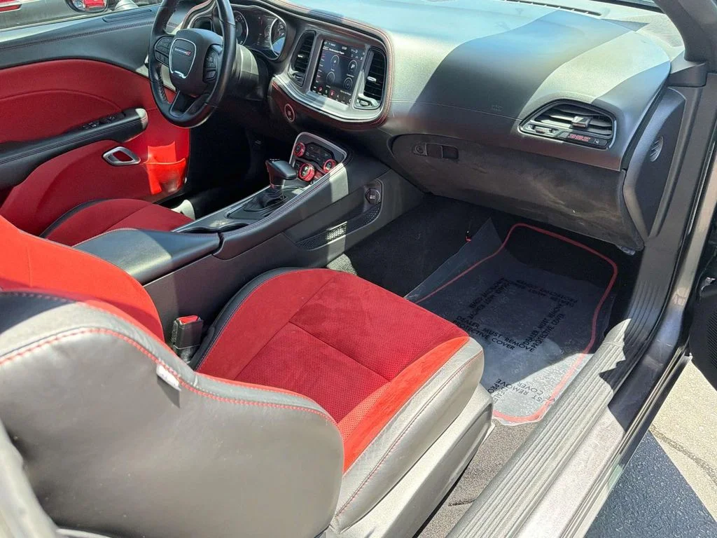 Used 2022 Granite Pearlcoat Dodge R/T Scat Pack image 36
