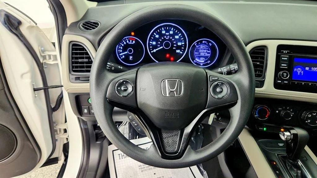 Used 2021 Platinum White Pearl Honda LX 2WD CVT image 13