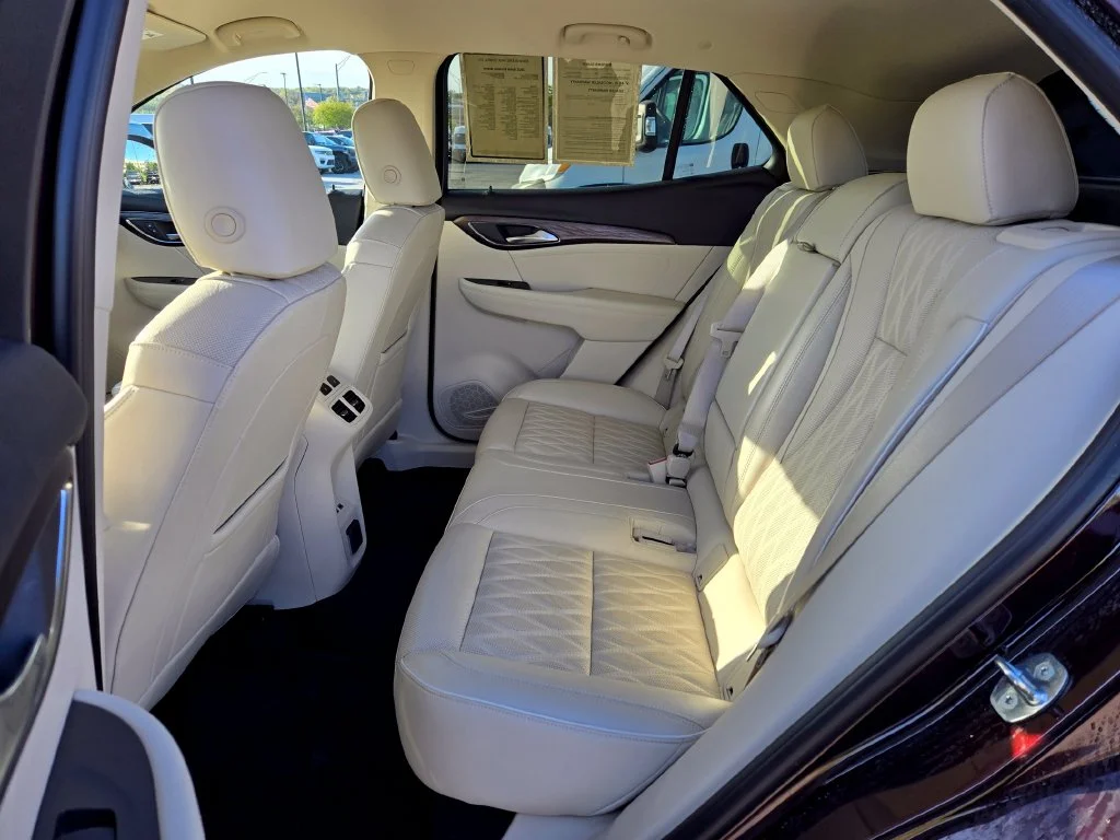 Used 2021 Red Buick Avenir image 27
