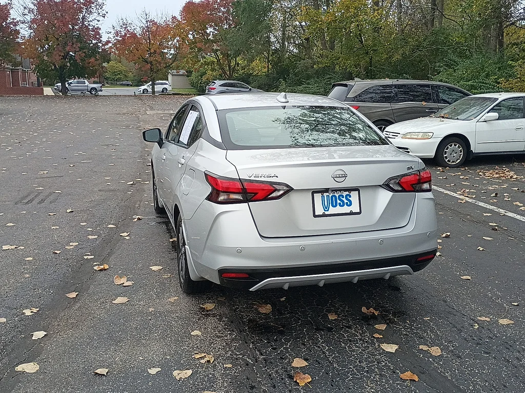 2024 Nissan Versa SV, photo 6 of 12