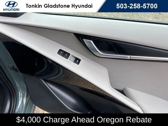 Used 2023 Cityscape Green Kia Wind image 23